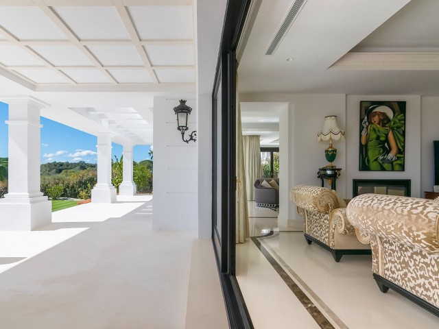 5 Bedrooms Villa in Sotogrande