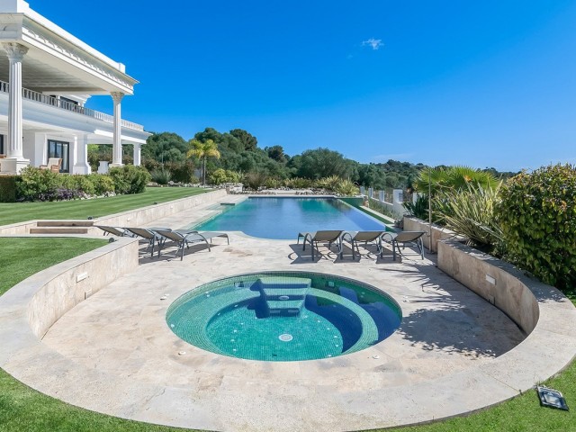 5 Bedrooms Villa in Sotogrande