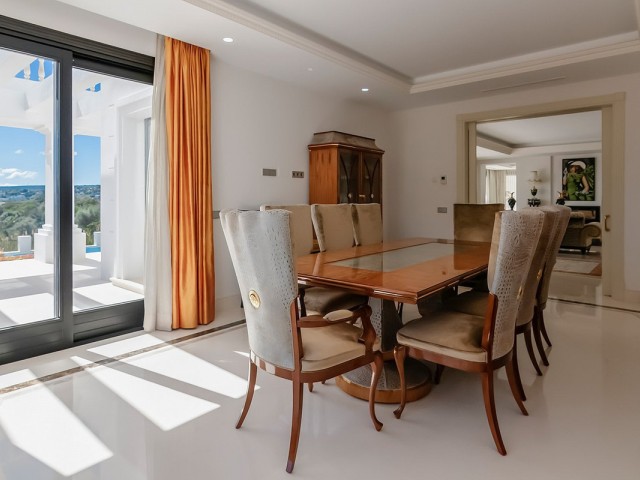 5 Bedrooms Villa in Sotogrande