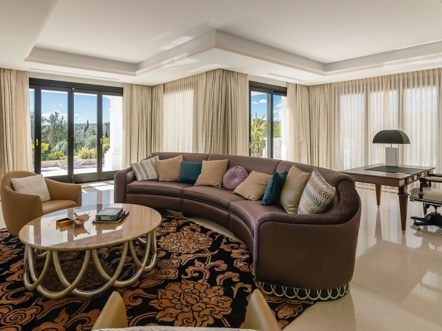 5 Bedrooms Villa in Sotogrande