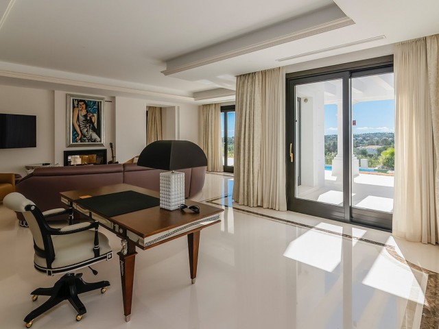 5 Bedrooms Villa in Sotogrande