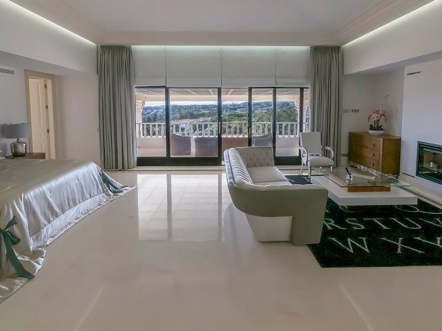 5 Bedrooms Villa in Sotogrande