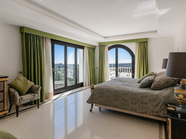 5 Bedrooms Villa in Sotogrande