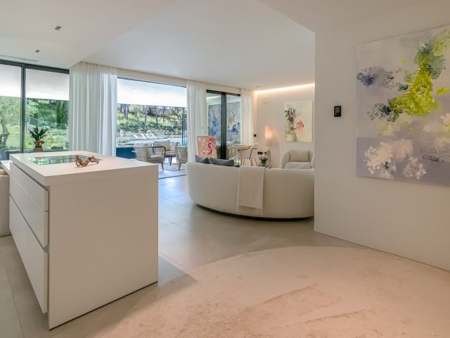 2 Bedrooms Apartment in Sotogrande