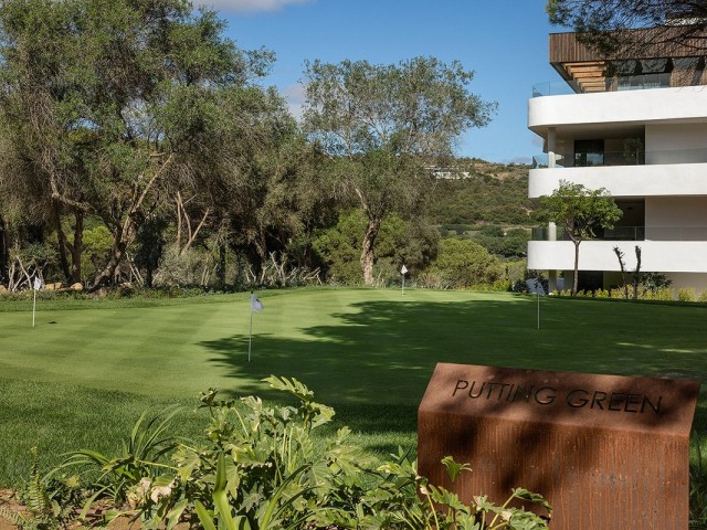 2 Bedrooms Apartment in Sotogrande
