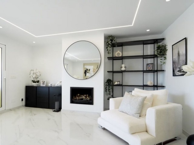Apartamento con 3 Dormitorios  en Cabopino
