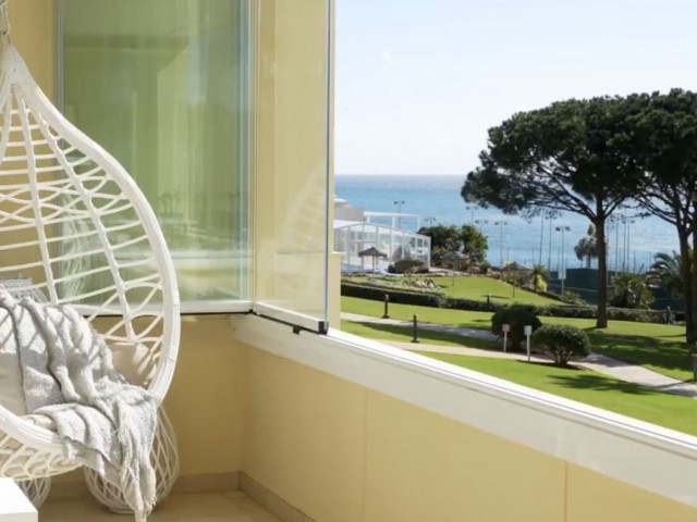 Apartamento con 3 Dormitorios  en Cabopino