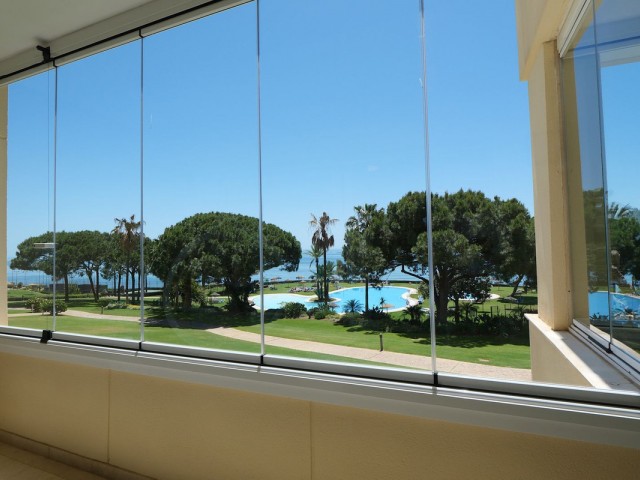 Apartamento con 3 Dormitorios  en Cabopino
