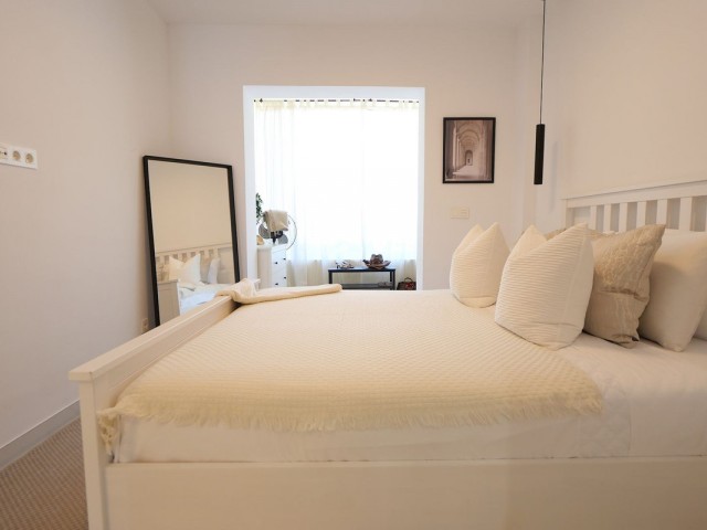 Apartamento con 3 Dormitorios  en Cabopino