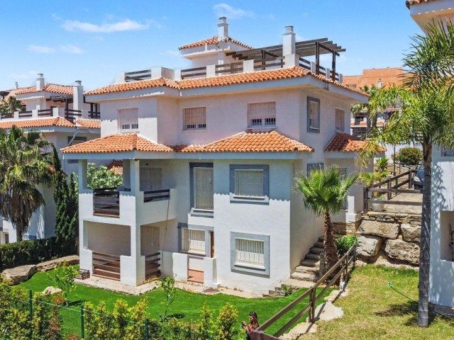 6 Bedrooms Villa in Manilva