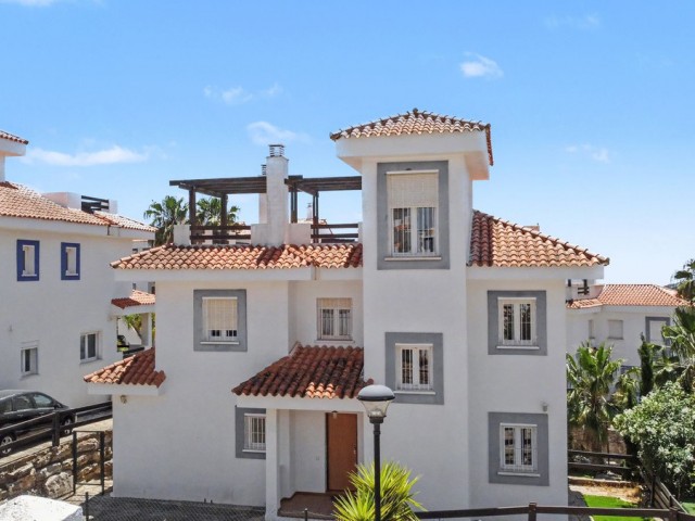 6 Bedrooms Villa in Manilva
