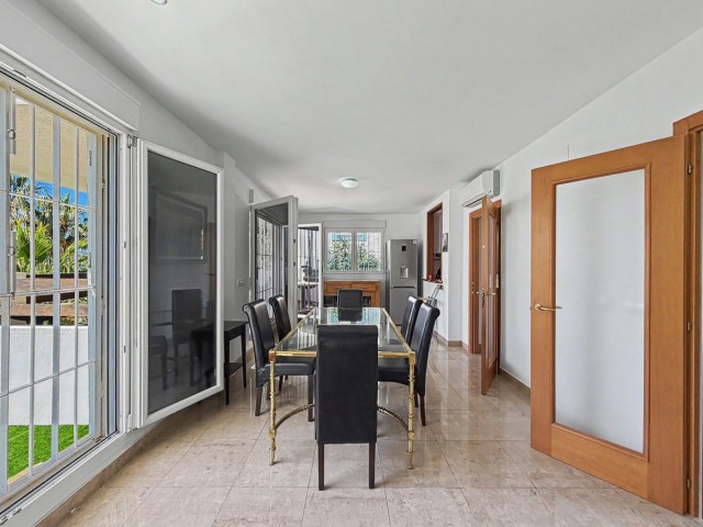 6 Bedrooms Villa in Manilva