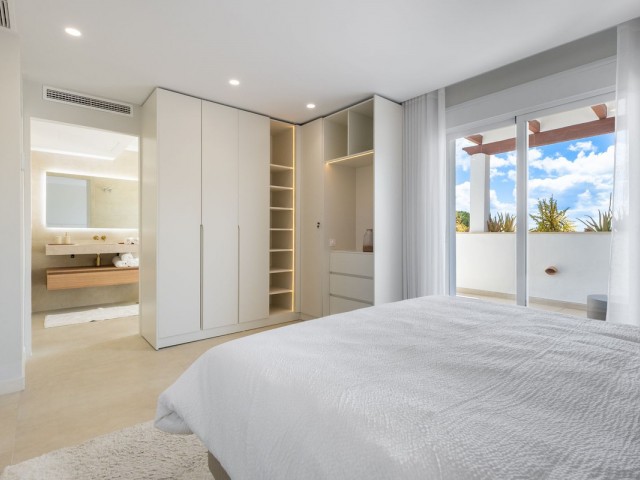 3 Bedrooms Apartment in Nueva Andalucía