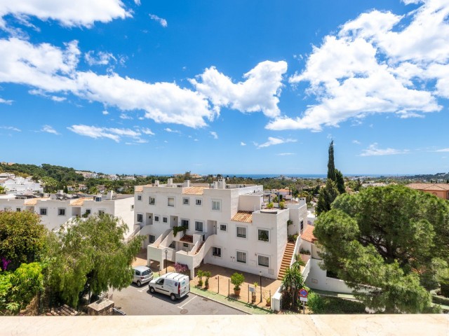 3 Bedrooms Apartment in Nueva Andalucía
