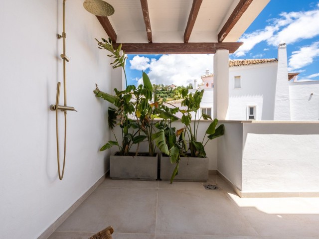 3 Bedrooms Apartment in Nueva Andalucía