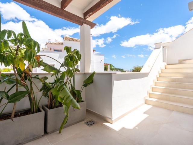 3 Bedrooms Apartment in Nueva Andalucía