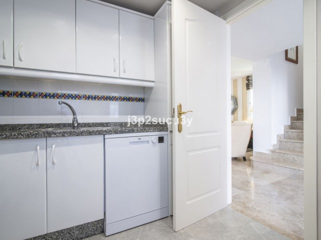 3 Bedrooms Townhouse in Nueva Andalucía