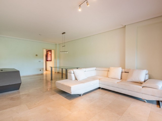 Apartamento con 2 Dormitorios  en Casares