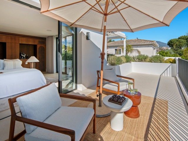 4 Bedrooms Villa in Nueva Andalucía