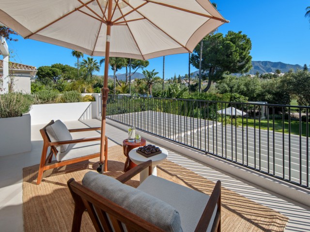 4 Bedrooms Villa in Nueva Andalucía