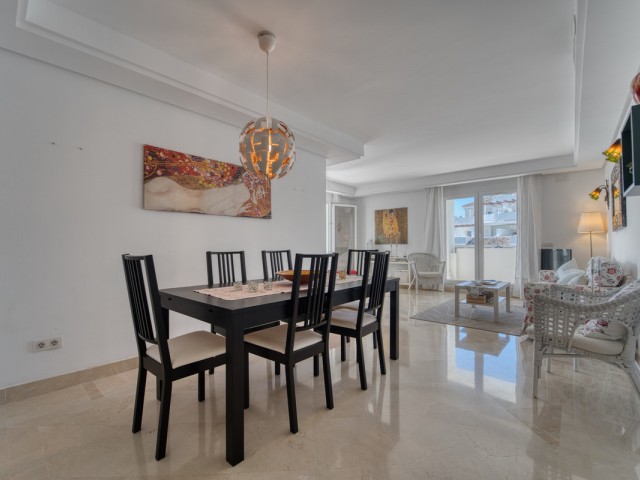2 Bedrooms Apartment in Nueva Andalucía