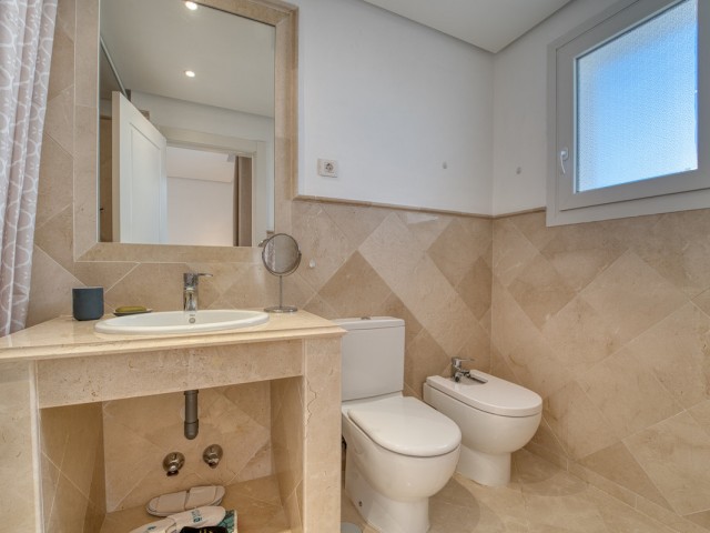 2 Bedrooms Apartment in Nueva Andalucía