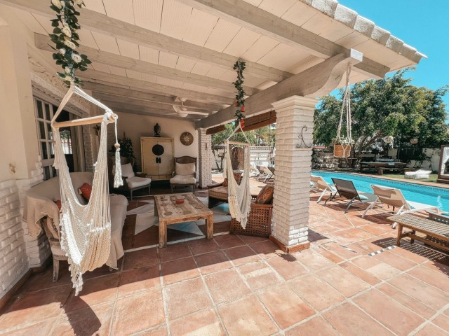 5 Bedrooms Villa in Nueva Andalucía