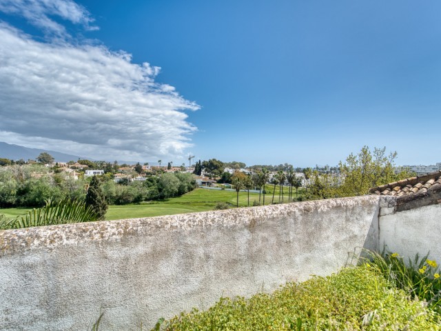 5 Sovrums Lägenhet i Guadalmina Baja