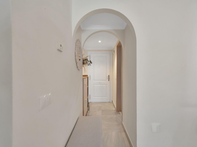 Apartamento con 2 Dormitorios  en Marbella