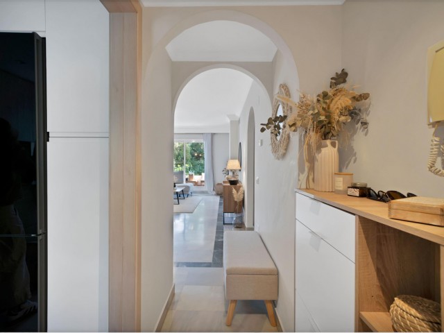 Apartamento con 2 Dormitorios  en Marbella
