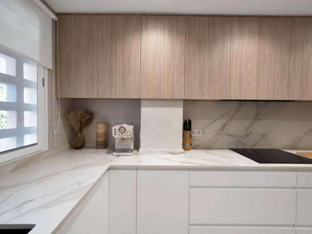 Apartamento con 2 Dormitorios  en Marbella