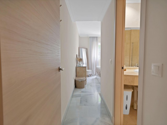 Apartamento con 2 Dormitorios  en Marbella