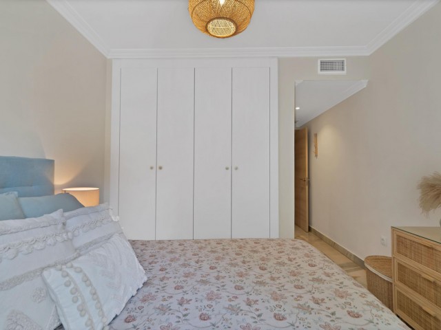 Apartamento con 2 Dormitorios  en Marbella