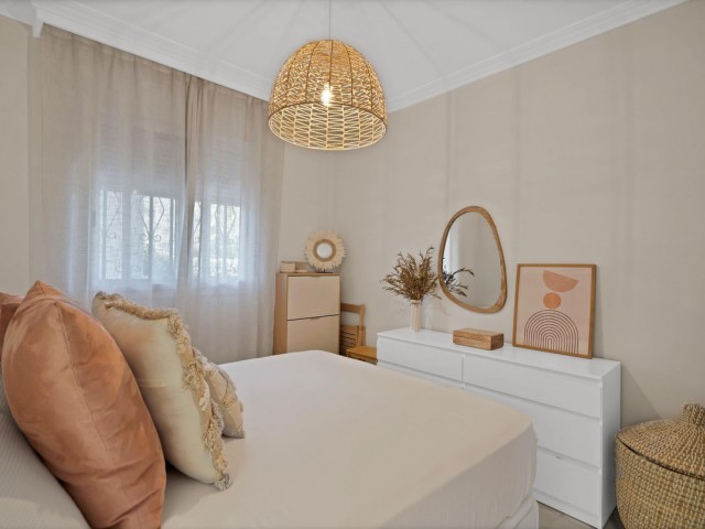 Apartamento con 2 Dormitorios  en Marbella