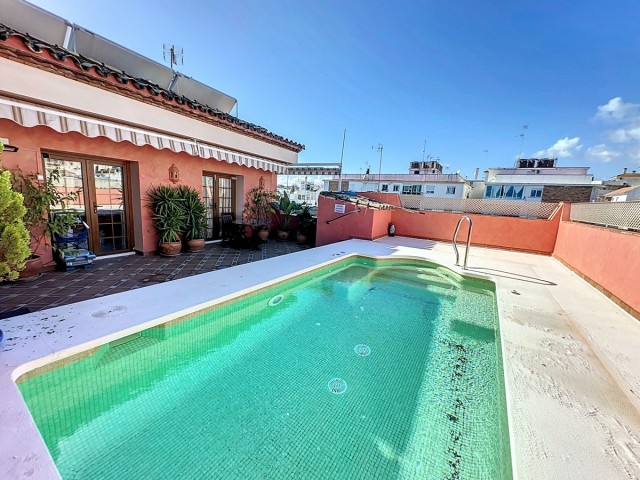 7 Soveroms Rekkehus i Estepona