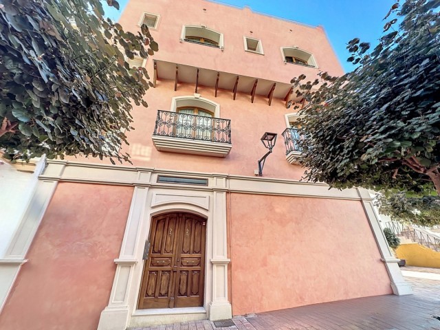 7 Soveroms Rekkehus i Estepona
