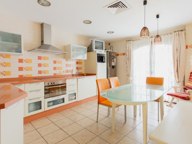 7 Soveroms Rekkehus i Estepona