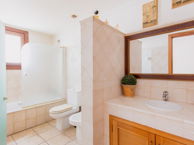 7 Soveroms Rekkehus i Estepona
