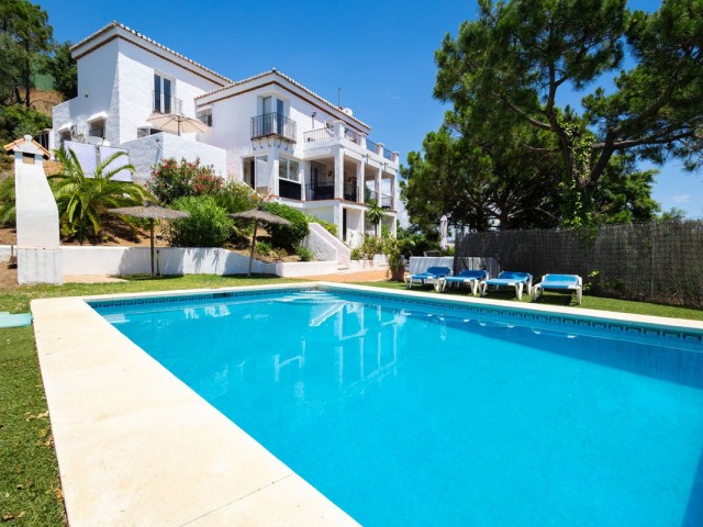 Villa avec 3 Chambres  à Estepona