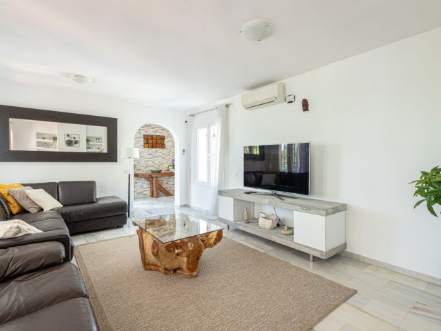 Villa avec 3 Chambres  à Estepona