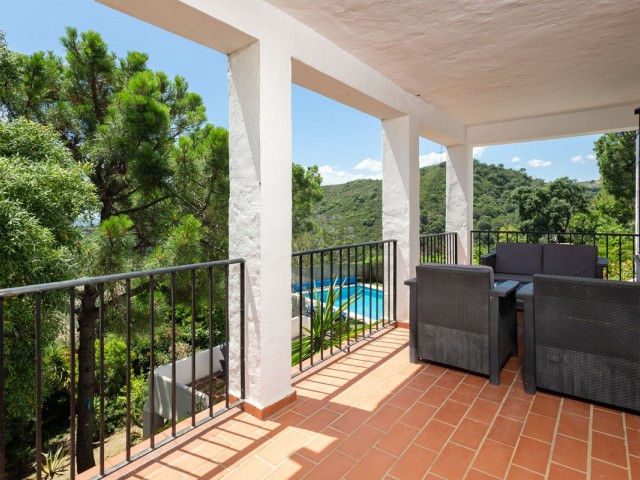 Villa avec 3 Chambres  à Estepona
