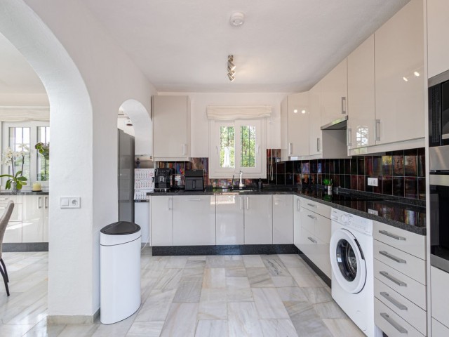 Villa avec 3 Chambres  à Estepona