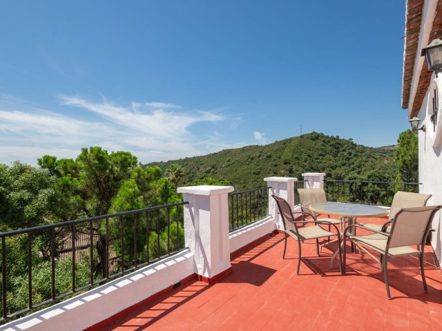 Villa avec 3 Chambres  à Estepona