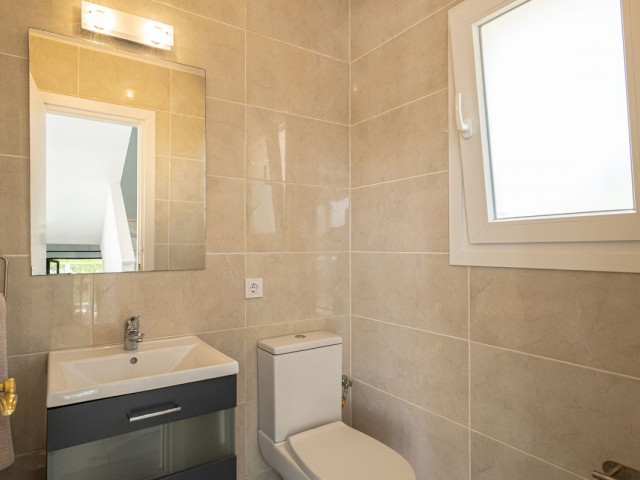 Villa avec 3 Chambres  à Estepona