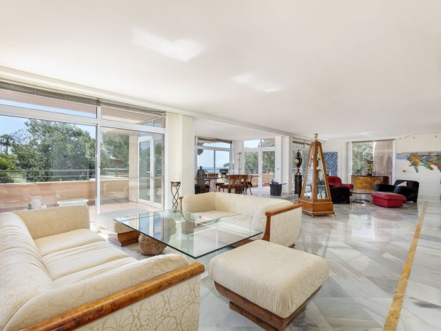 3 Bedrooms Apartment in Nueva Andalucía