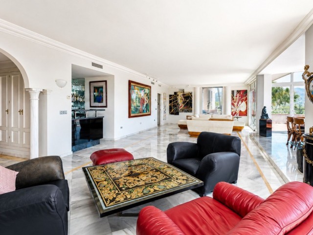3 Bedrooms Apartment in Nueva Andalucía