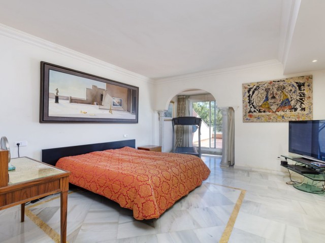 3 Bedrooms Apartment in Nueva Andalucía