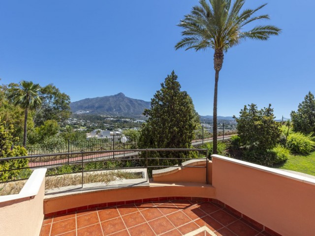 3 Bedrooms Apartment in Nueva Andalucía
