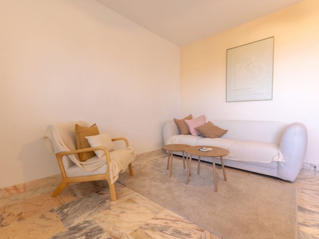 Apartamento con 2 Dormitorios  en La Cala de Mijas