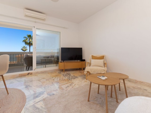 Apartamento con 2 Dormitorios  en La Cala de Mijas